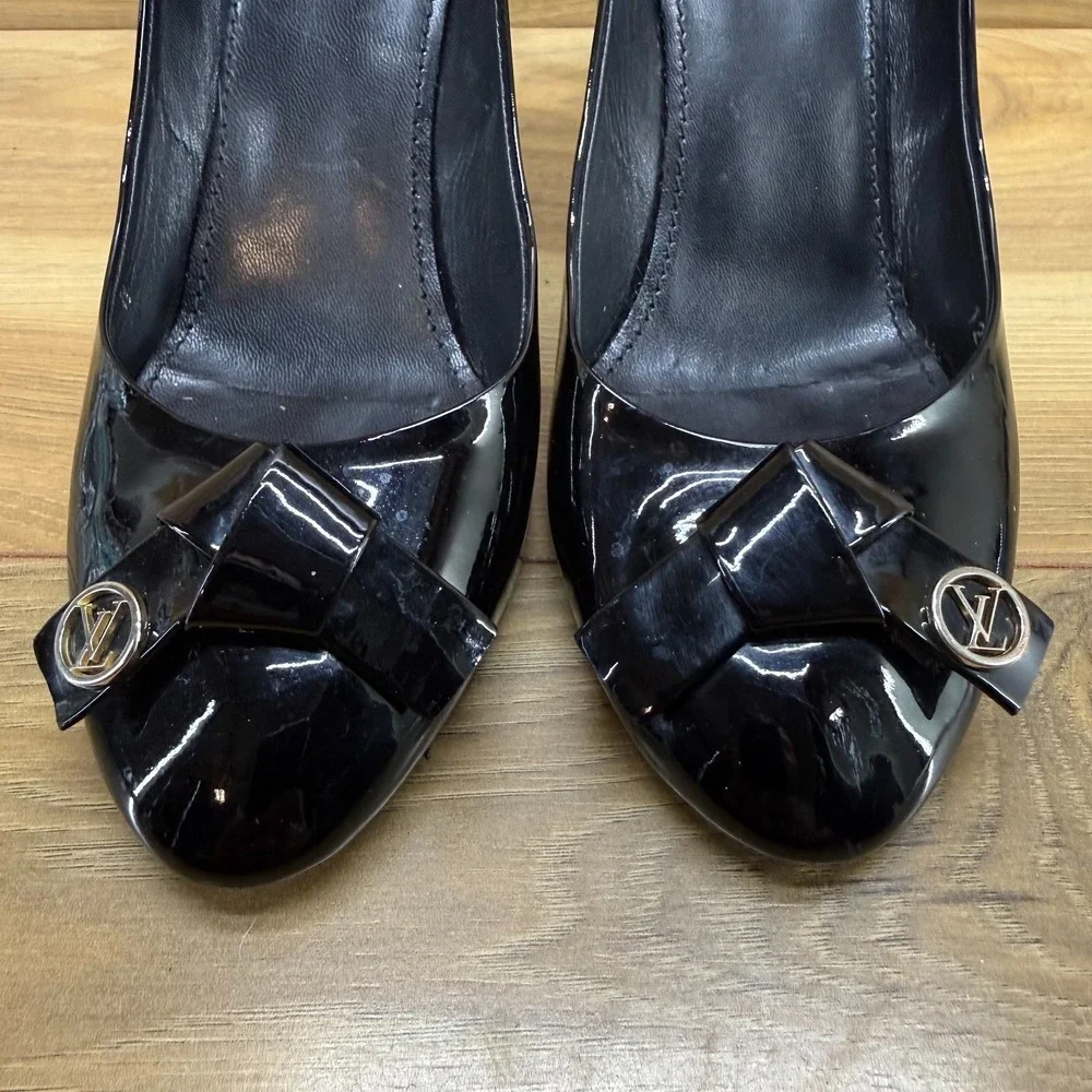 LOUIS VUITTON Bow Pumps 7.5 EU 38 Black Patent Leather